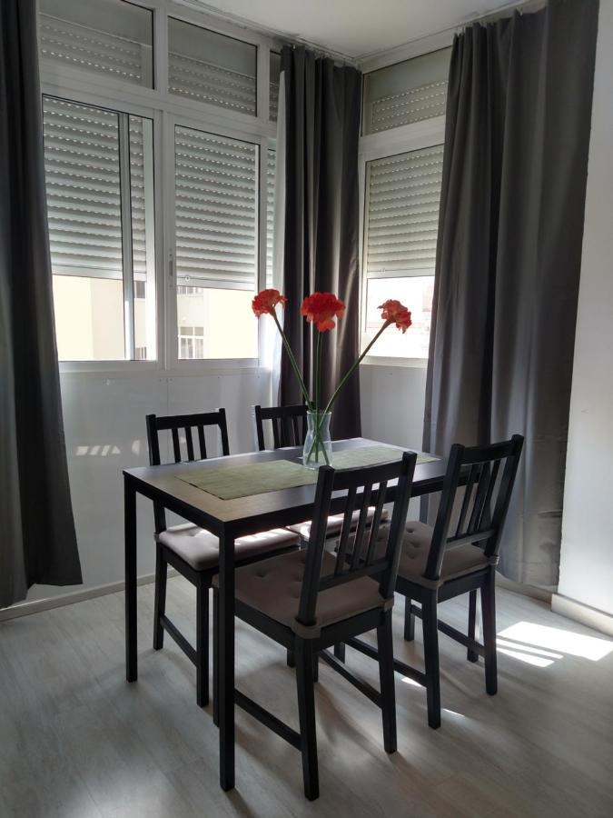 Amplio estudio,vista mar y montaña, a pasos del centro Torremolinos Exterior foto