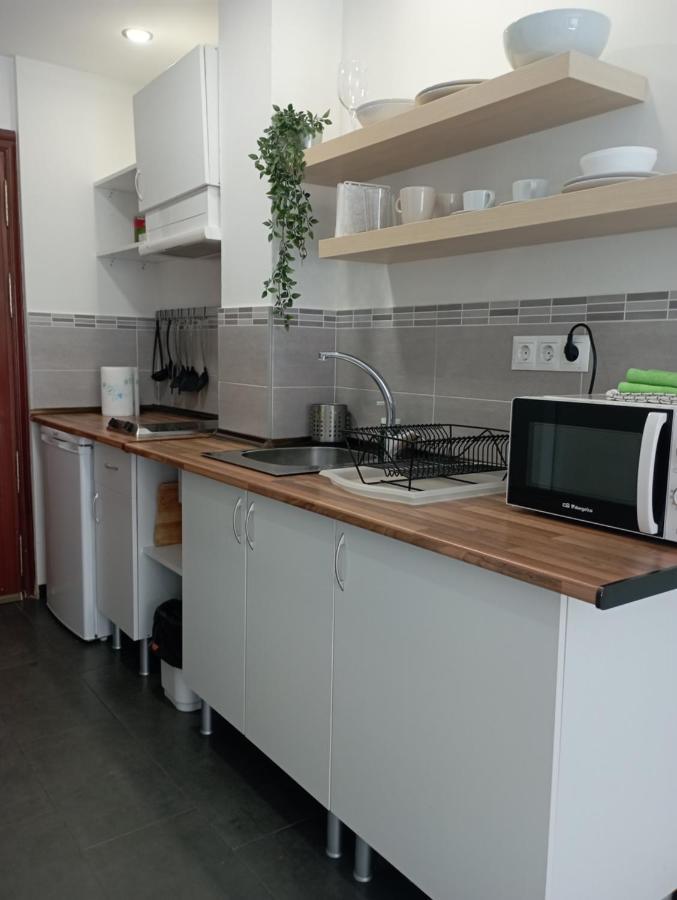 Amplio estudio,vista mar y montaña, a pasos del centro Torremolinos Exterior foto